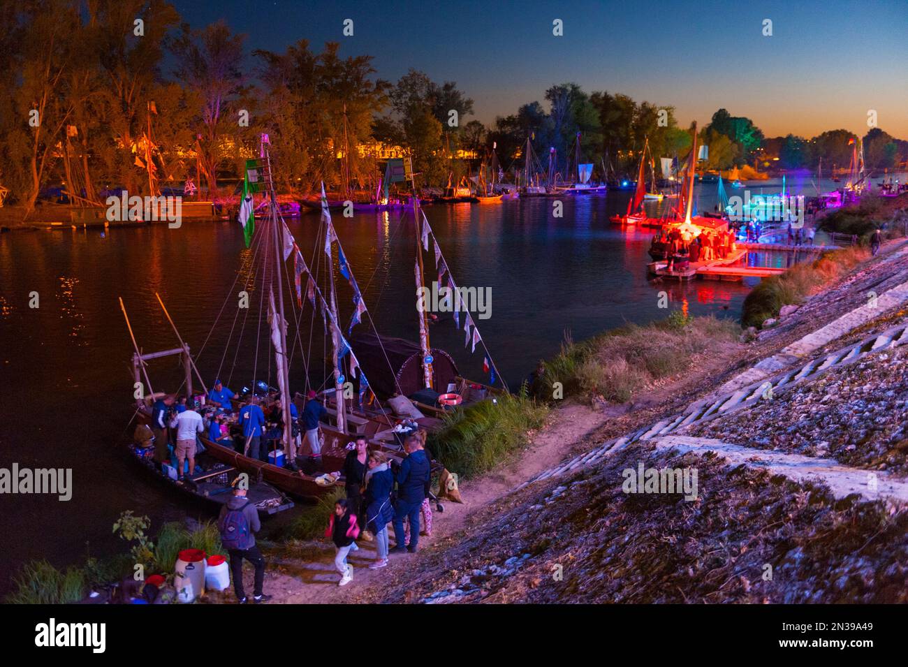 France, Loiret (45), Orléans, Loire Festival 2019, nightlife on the banks of the Loire Stock Photo