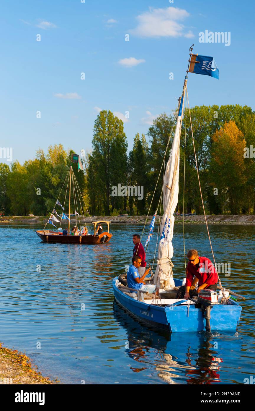 France, Loiret (45), Orléans, Loire Festival 2019, river navigation in a traditional flat-bottomed boats Stock Photo
