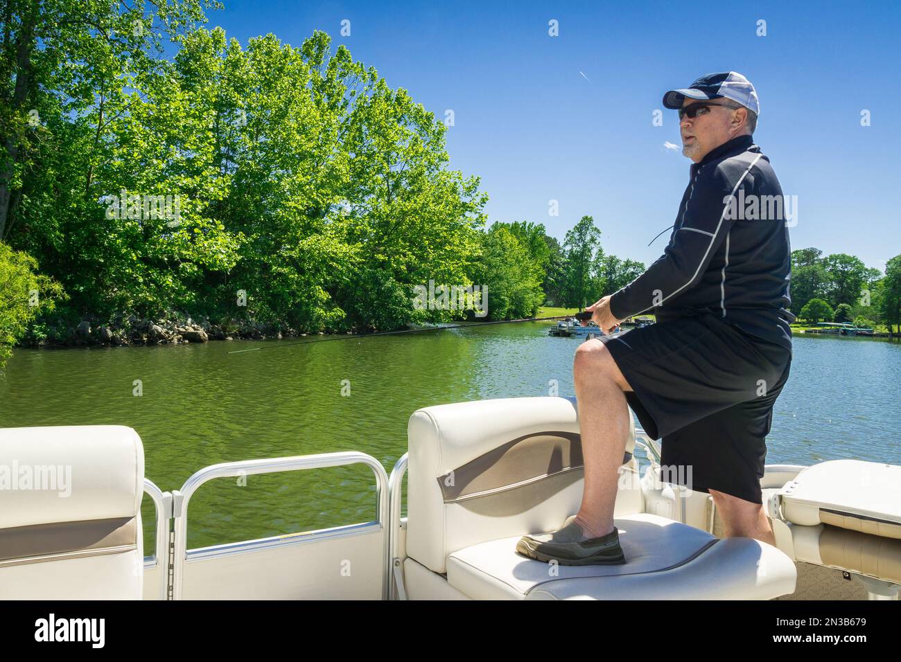 Pontoon fishing boat hi-res stock photography and images - Alamy