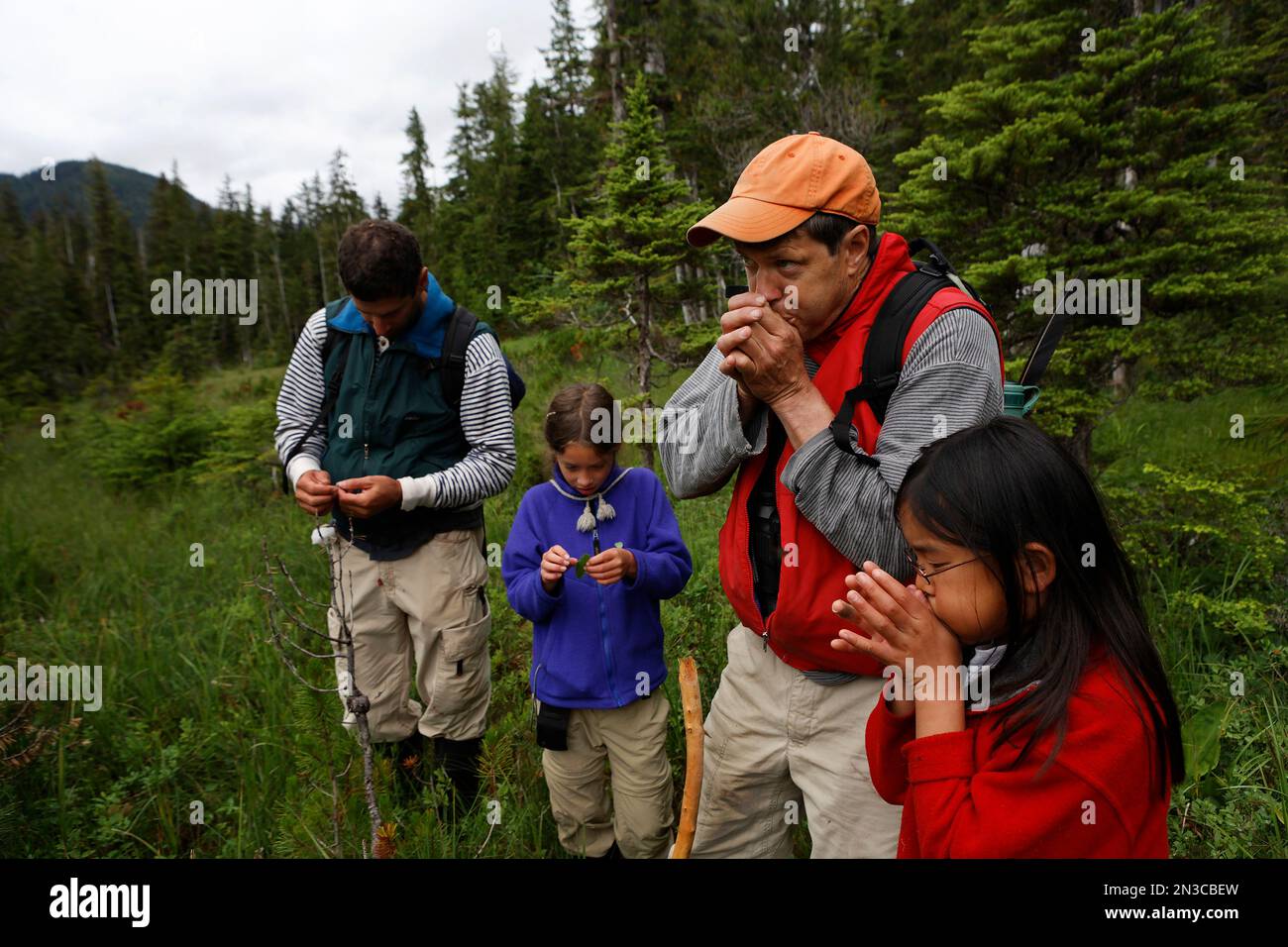 hiking-and-exploring-the-wilderness-in-tongass-national-forest