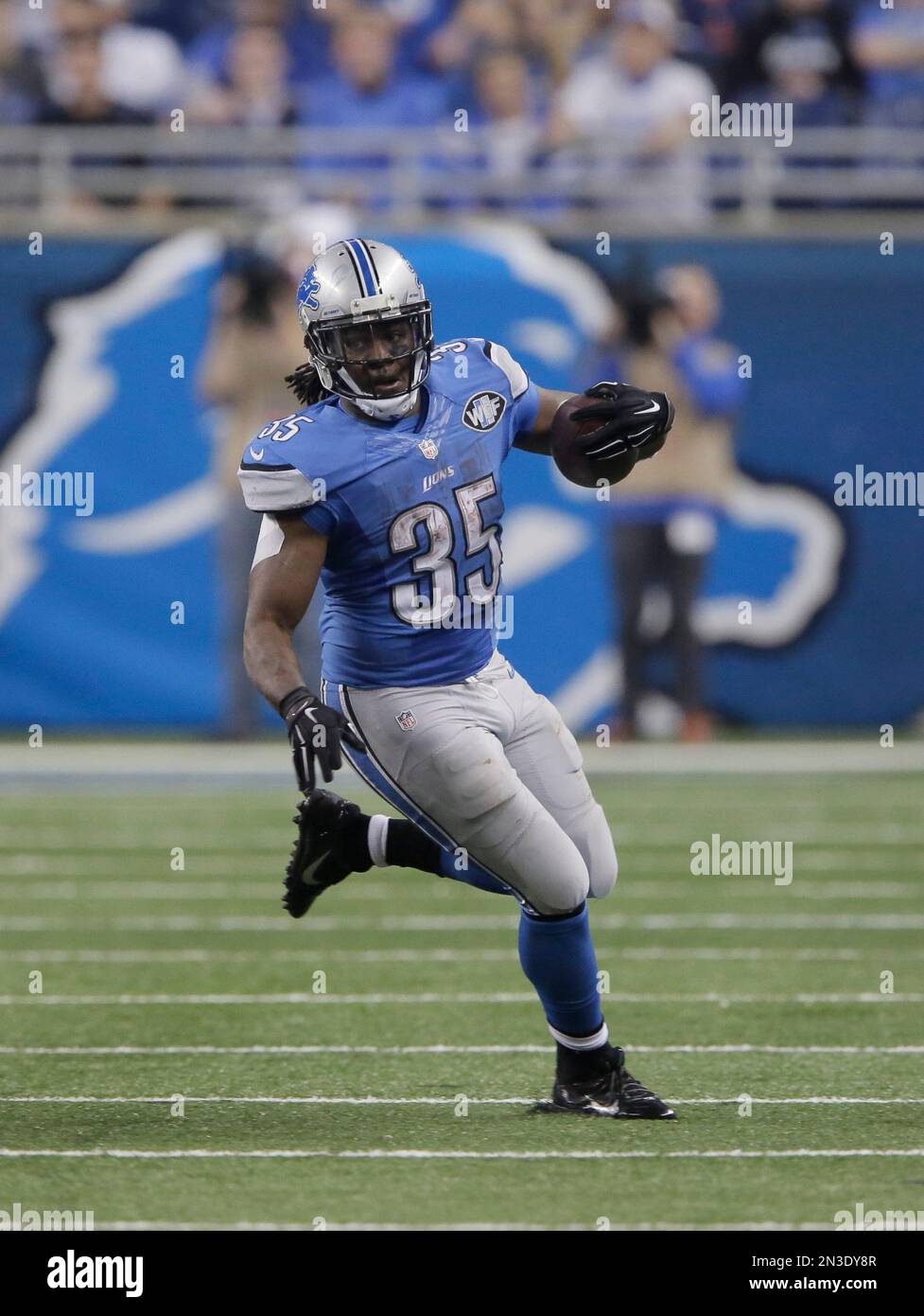 Detroit Lions running back Joique Bell (35) on the sideline against the  Philadelphia Eagles during an NFL football game at Ford Field in Detroit,  Thursday, Nov. 26, 2015. (AP Photo/Rick Osentoski Stock