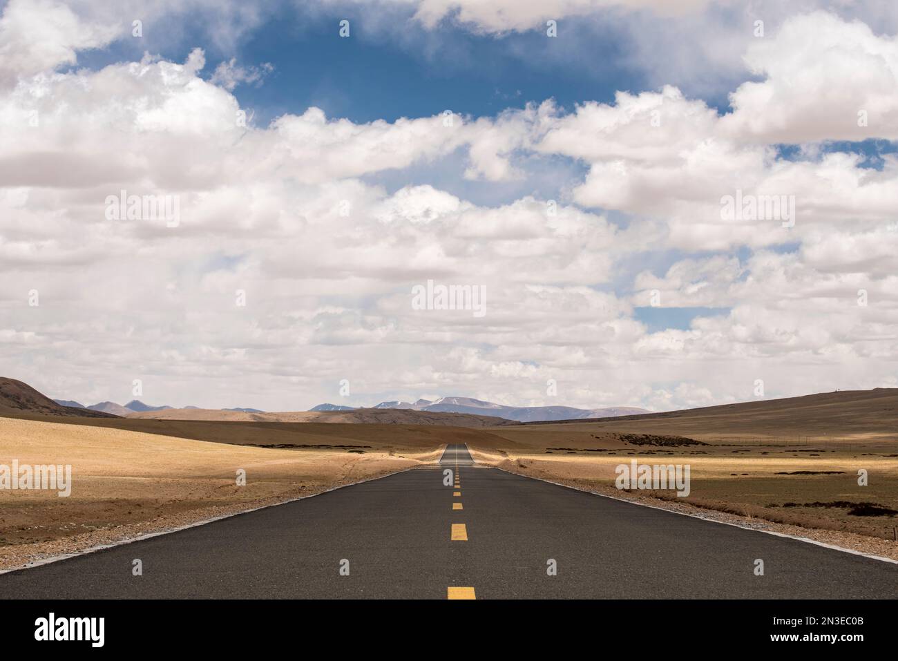 The Trans-Tibetan Highway through the Tibetan Plateau on the road to Kailash; Tibetan Autonomous Region, Tibet Stock Photo