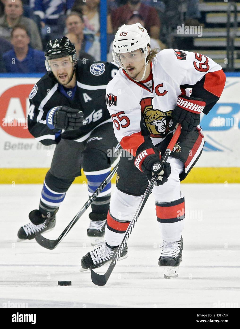 Ottawa Senators defenseman Erik Karlsson (65), of Sweden, breaks out ...