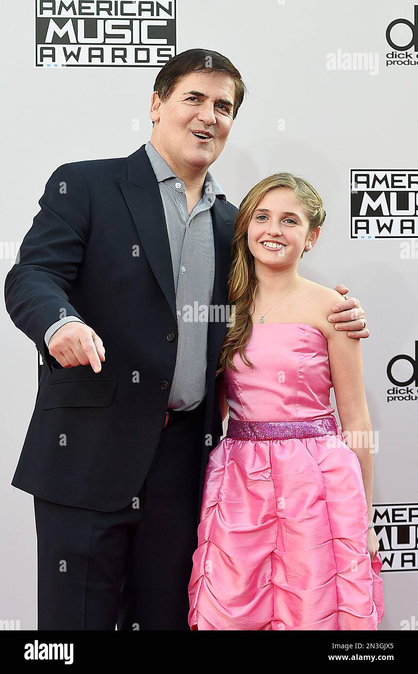 Mark Cuban and Alexis Cuban arrive at the 42nd annual American Music