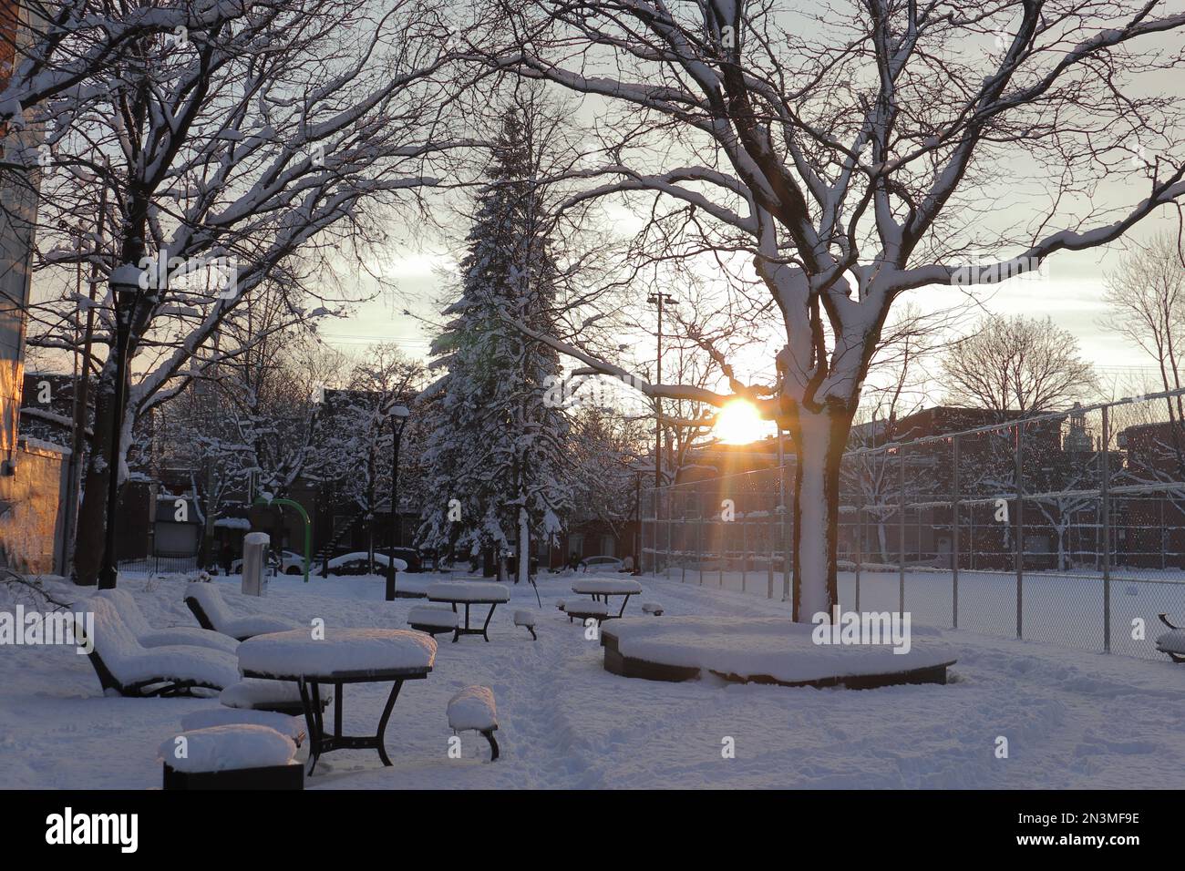 Bench and tables hires stock photography and images Alamy