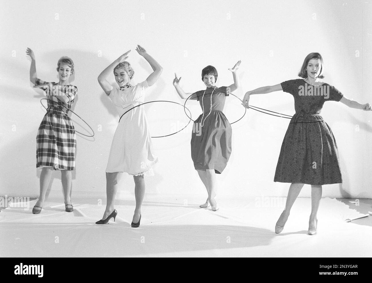 Hula hoop 1950 deals
