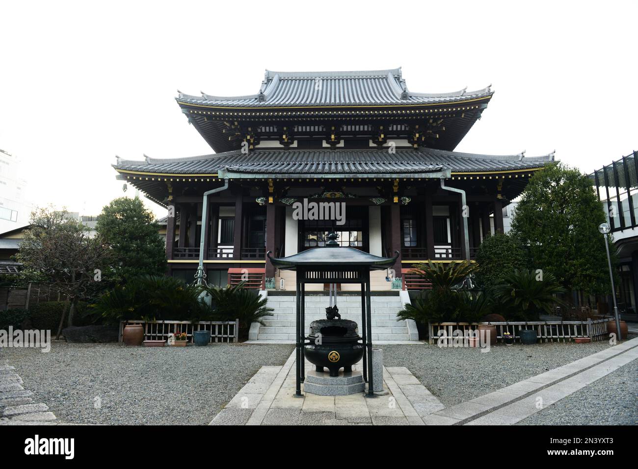 Zenkōji Temple near Aoyama Dori in Tokyo, Japan. Stock Photo