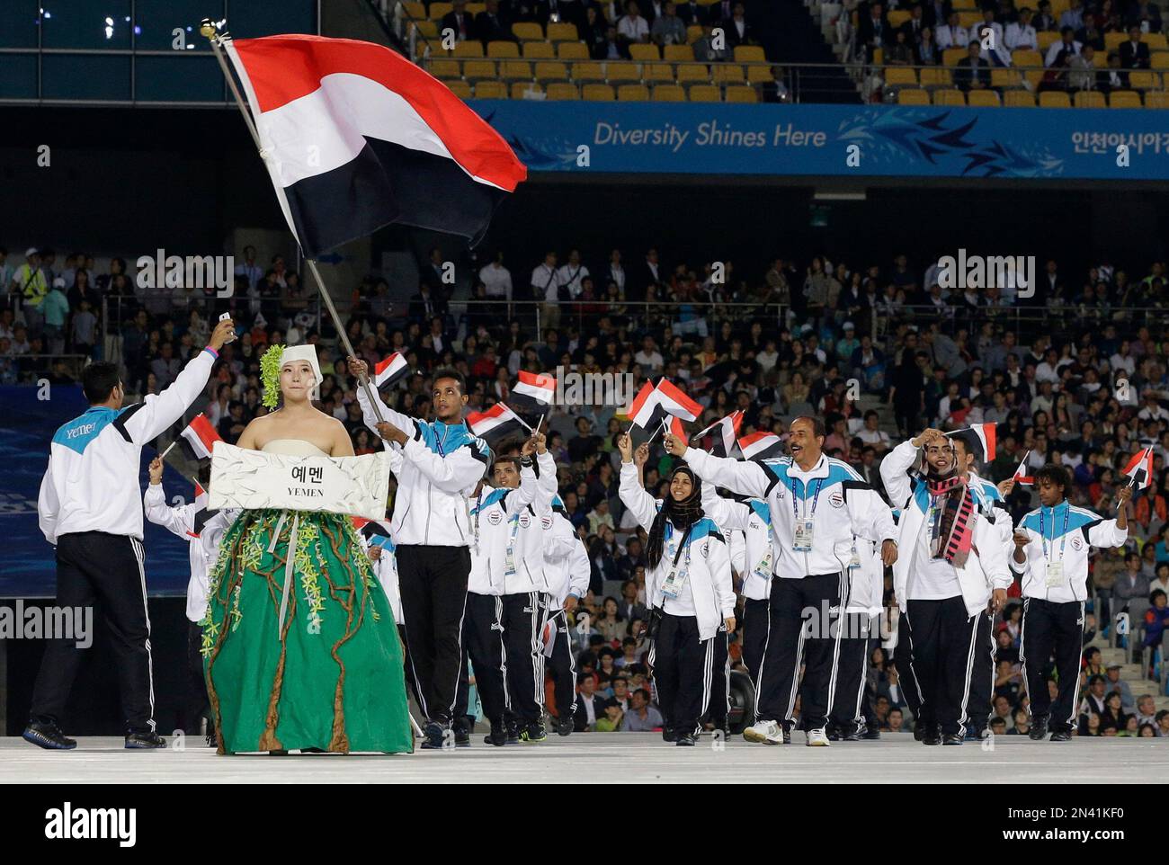 Delegation Members From Yemen Enter The Incheon Asiad Main Stadium ...