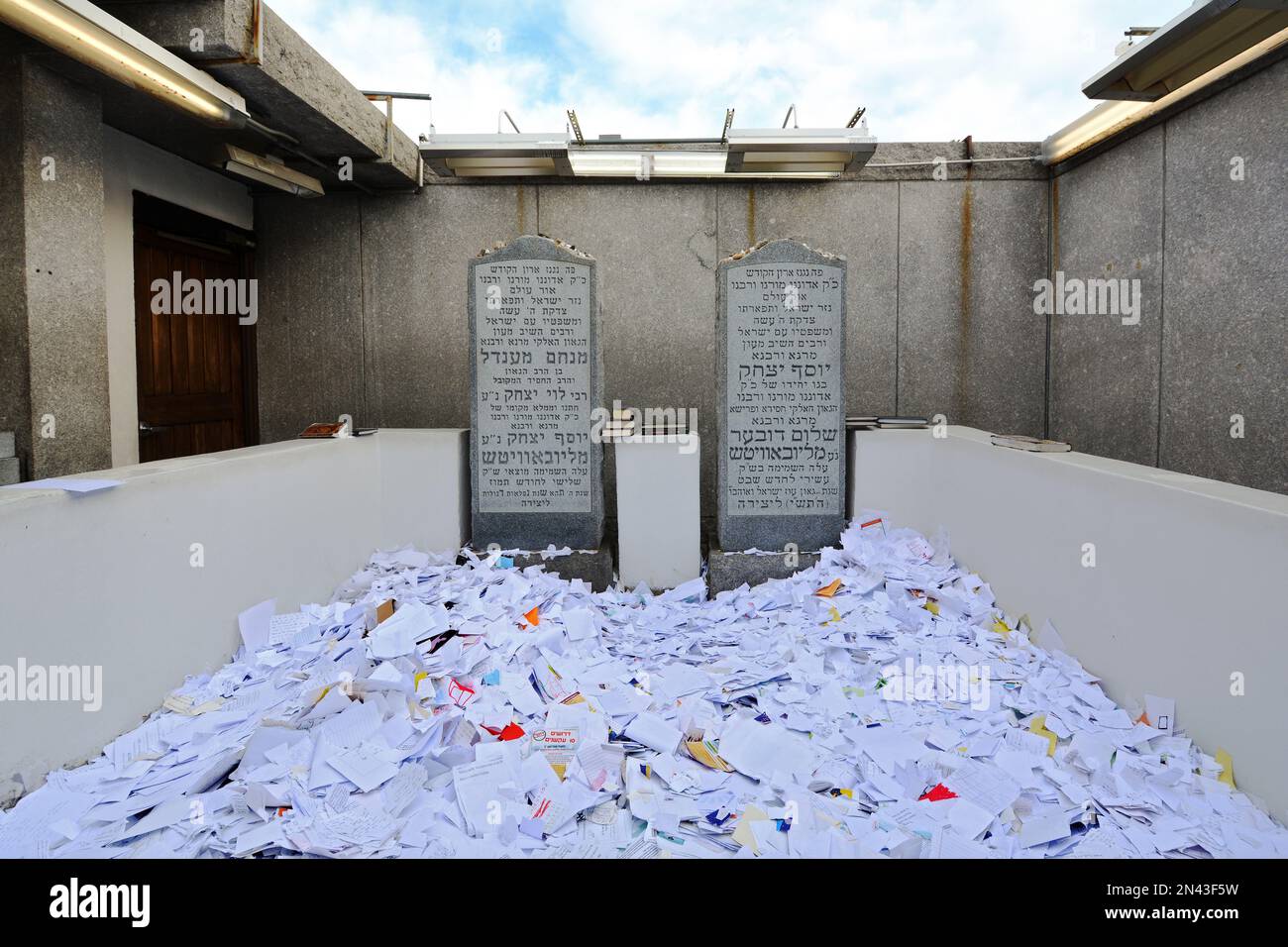 The headstones of the last 2 Lubavitcher Rebbes at the Ohel in Cambria ...