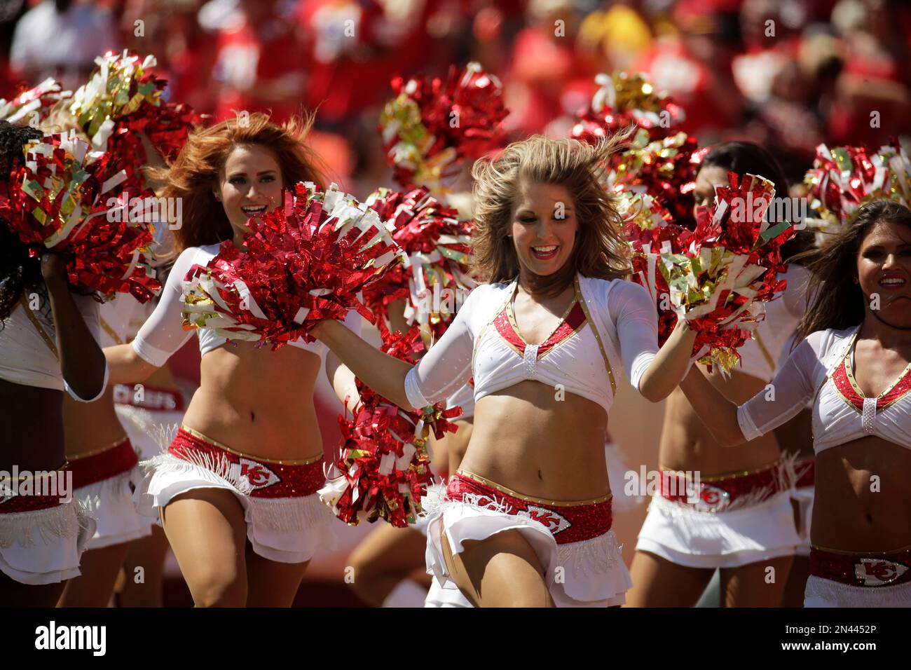 A Kansas City Chiefs cheerleader entertains the crowd Warpaint during the  Chargers 37-7 victory over the Chiefs at Arrowhead Stadium in Kansas CIty,  Missouri. (Credit Image: © Jacob Paulsen/Southcreek Global/ZUMApress.com  Stock Photo 