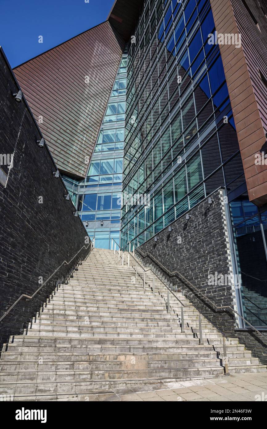 The stepf to the Roland Levinsky Building at the University of Plymouth UK. Drake Circus, North Hill, Plymouth. An imposing copper clad high rise and Stock Photo