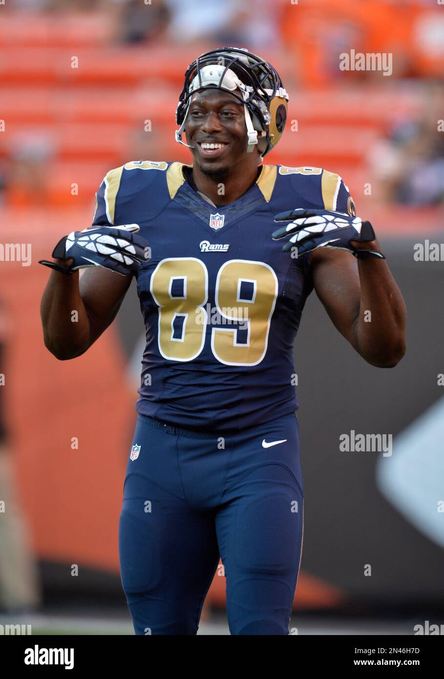 St. Louis Rams tight end Jared Cook (89) walks on the field prior to a  preseason NFL football game against the Cleveland Browns Saturday, August  23, in Cleveland. St. Louis won 33-14. (