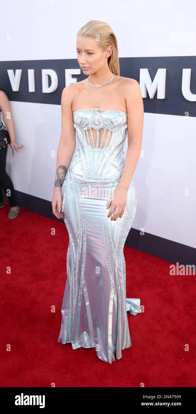 Iggy Azalea arrives at the MTV Video Music Awards at The Forum on