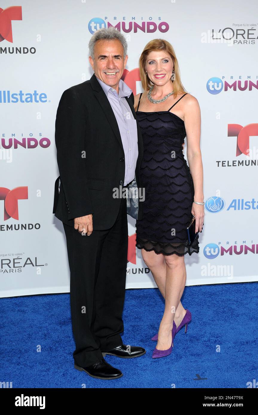 Ruben Morales arrives for the Premios Tu Mundo Awards at the American