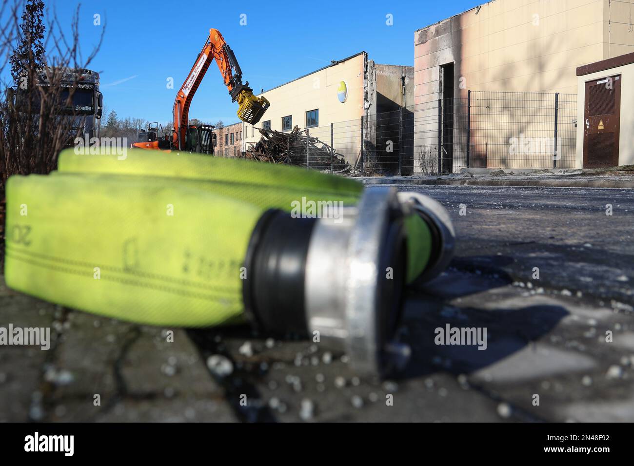 Chlorine gas accident hires stock photography and images Alamy