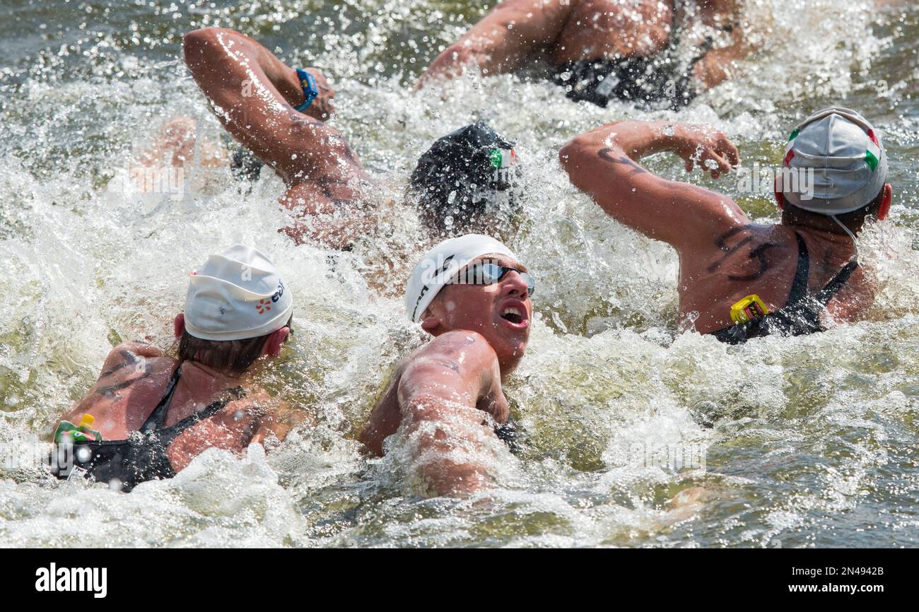 Israel s Shahar Resman Center Front Competes In The Men s 10km Open israel-s-shahar-resman-center-front-competes-in-the-men-s-10km-open