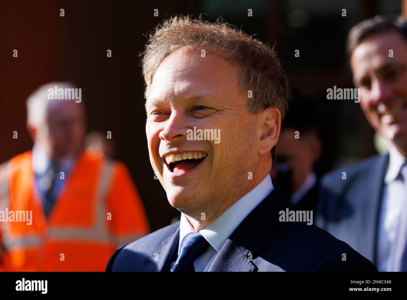 Newly appointed Secretary of State for Energy Security and Net Zero Grant Shapps speak to apprentices before touring the facility. Prime Minister Rish Stock Photo