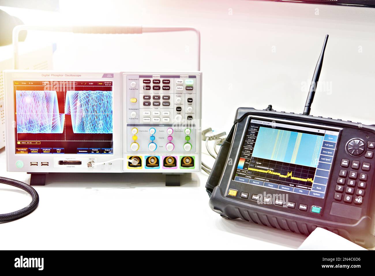 Digital phosphor oscilloscope and spectrum analyzer Stock Photo Alamy