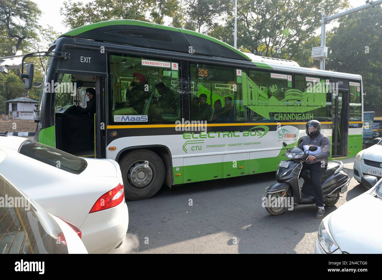 INDIA, Chandigarh, Ashok Leyland electric bus for public transport Stock Photo