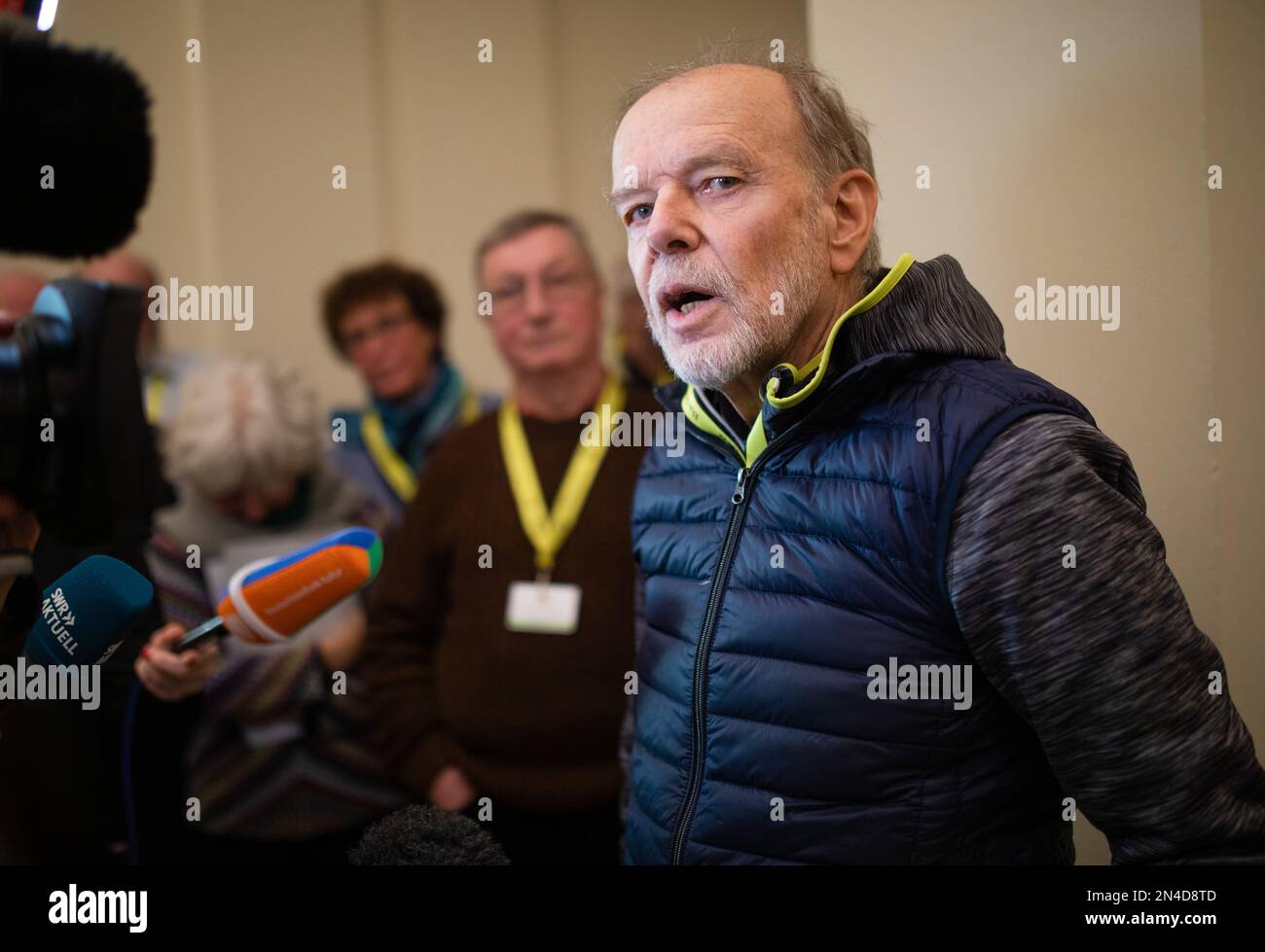 Stuttgart, Germany. 08th Feb, 2023. Andreas Salomon speaks as a person affected by the Radical Decree after a meeting with Baden-Württemberg's Prime Minister Kretschmann about the conversation. Credit: Christoph Schmidt/dpa/Alamy Live News Stock Photo