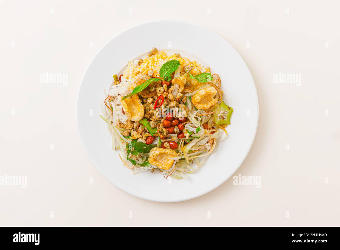 Com hen Hoi An, Vietnamese rice dish with baby basket clams rice