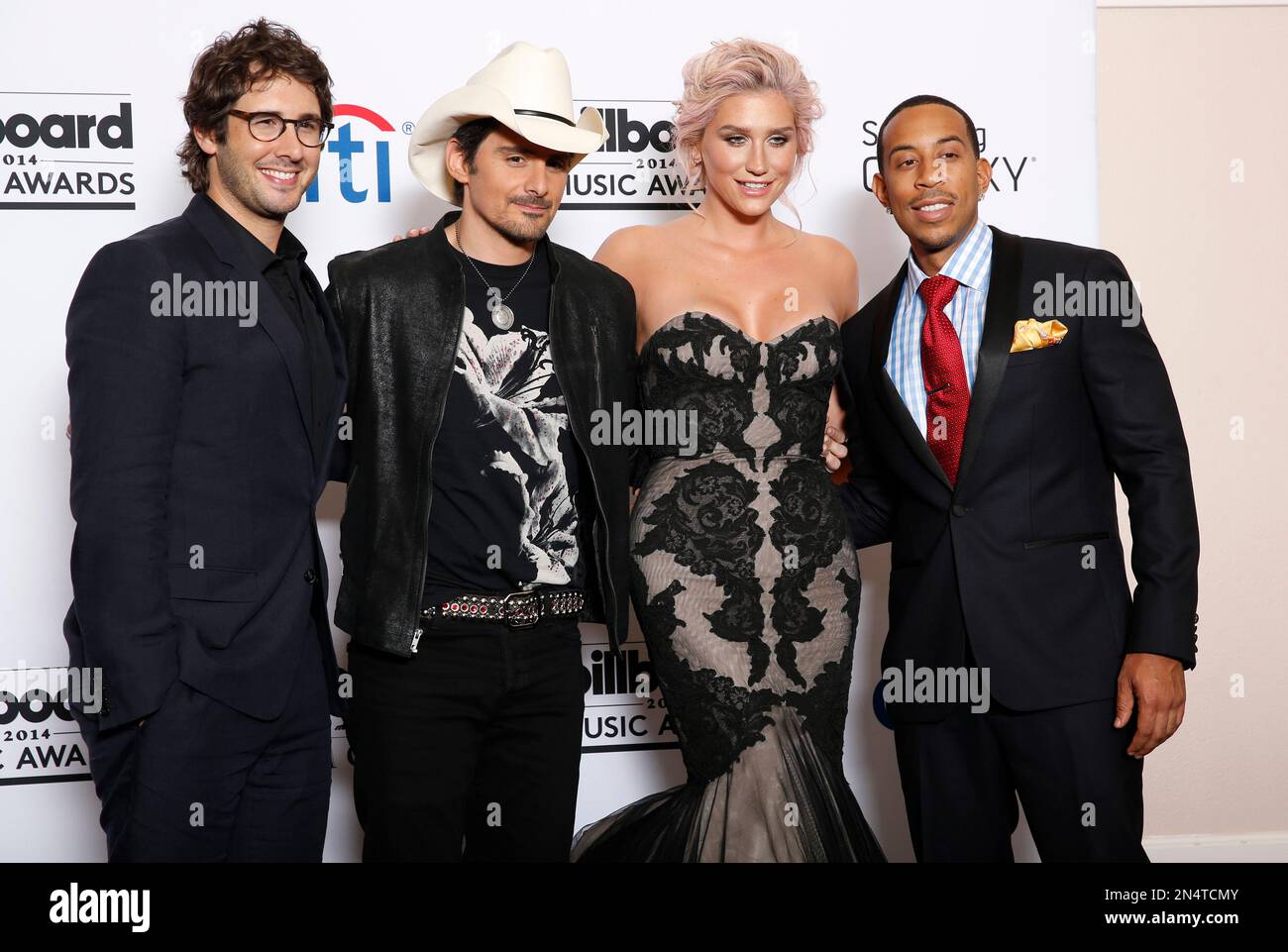 Josh Groban, And From Left, Brad Paisley, Ke$ha And Ludacris Pose In ...