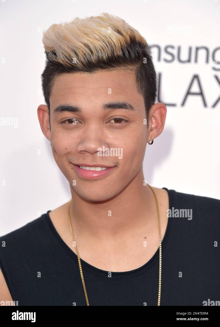 Roshon Fegan arrives at the Billboard Music Awards at the MGM Grand