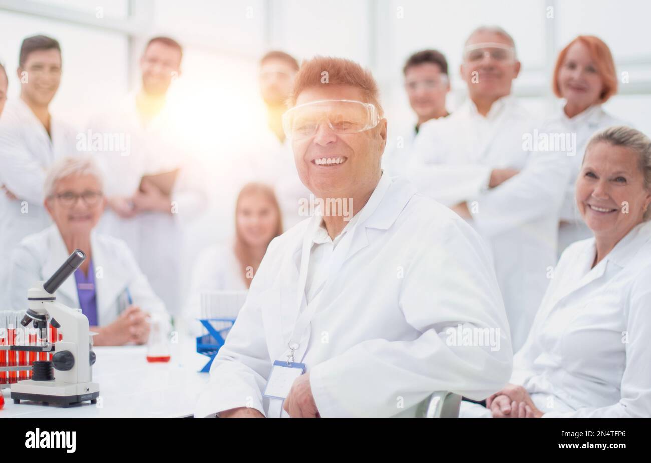 Laboratory beaker in analysts hi-res stock photography and images - Alamy