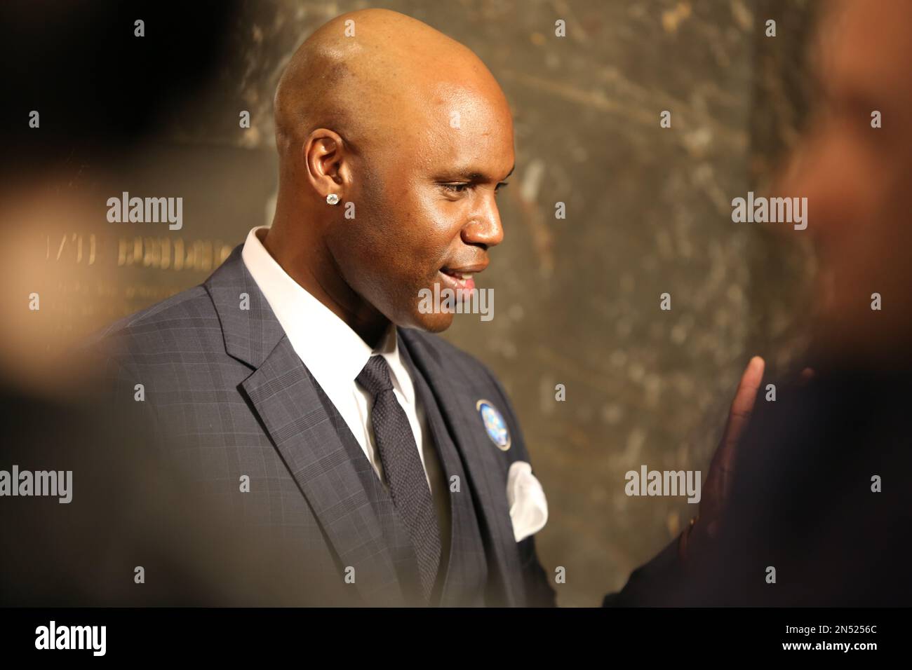 MLB Network analyst Cliff Floyd is shown during a lighting ceremony at the  Empire State Building in honor of Jackie Robinson Day, Tuesday, April 15,  2014, in New York City. (AP Photo/Nat