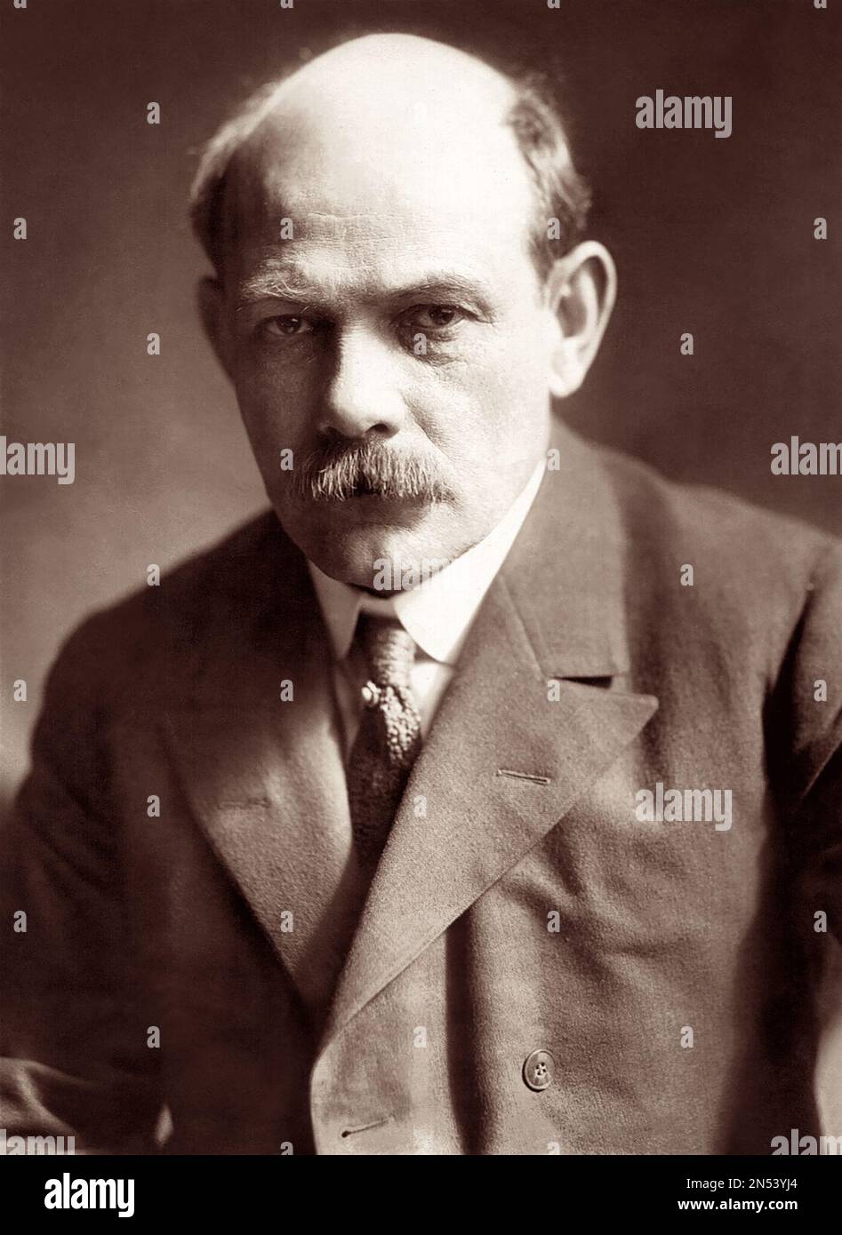 Sculpture de gutzon hires stock photography and images Alamy