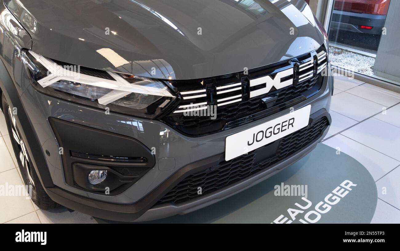 Dacia jogger hi-res stock photography and images - Alamy