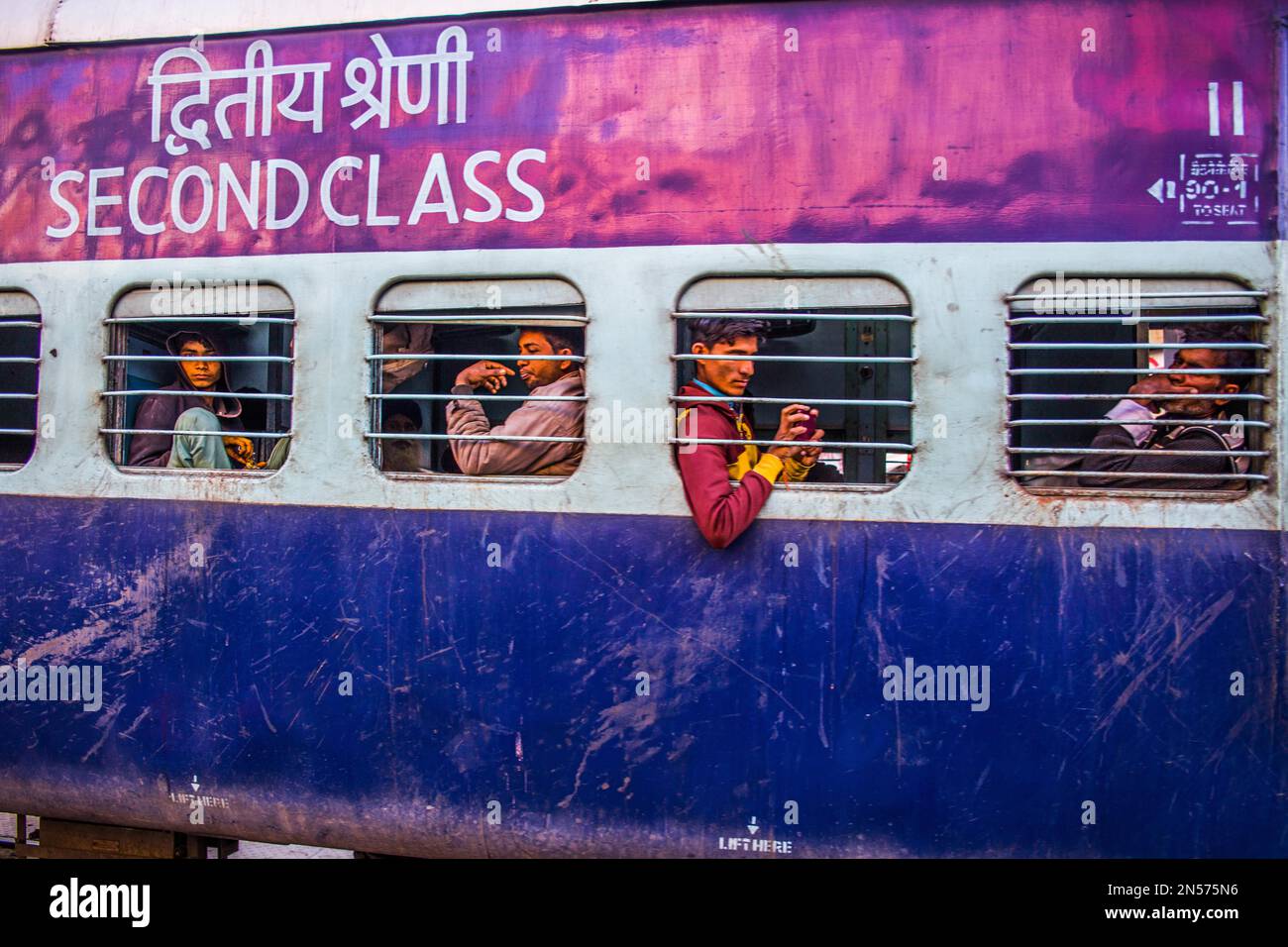 Train, level crossing, Bikaner, Rajasthan, India Stock Photo