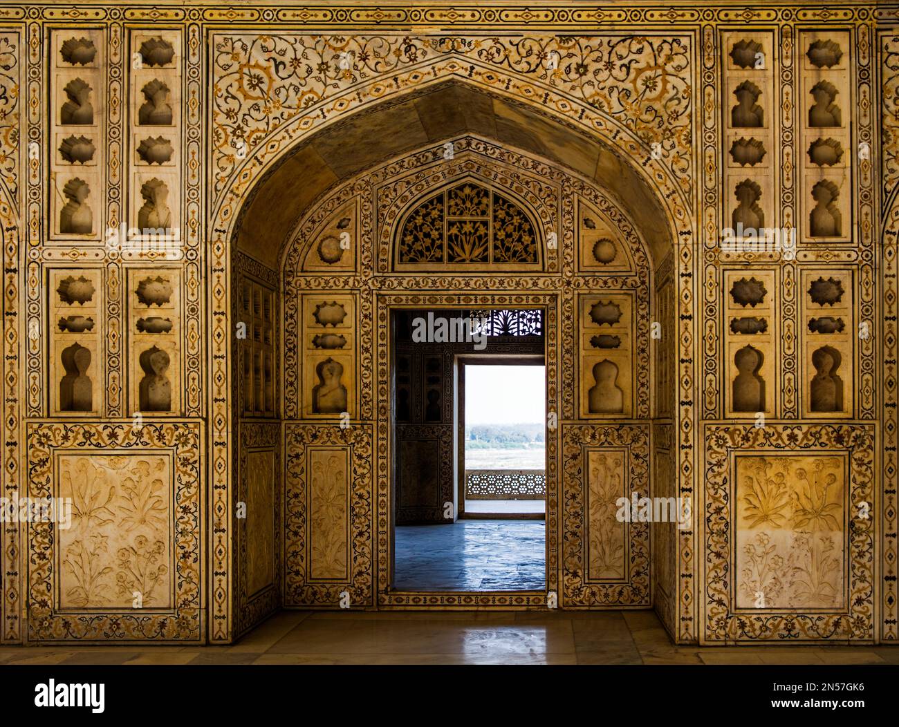 Musamman Burj, The Red Fort, Agra, Agra, Uttar Pradesh, India Stock ...