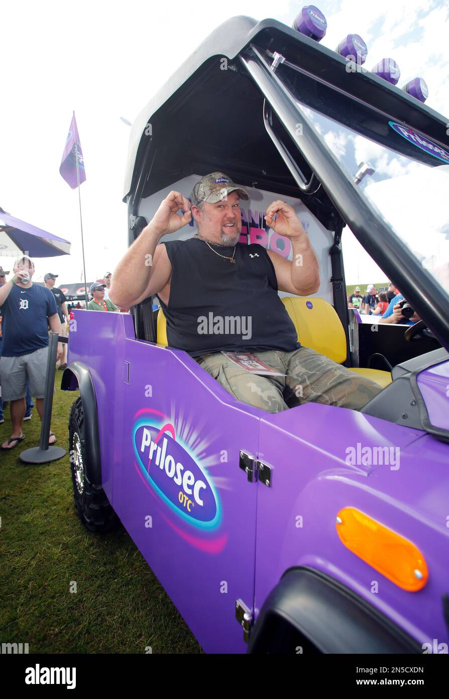 larry-the-cable-guy-prilosec-truck