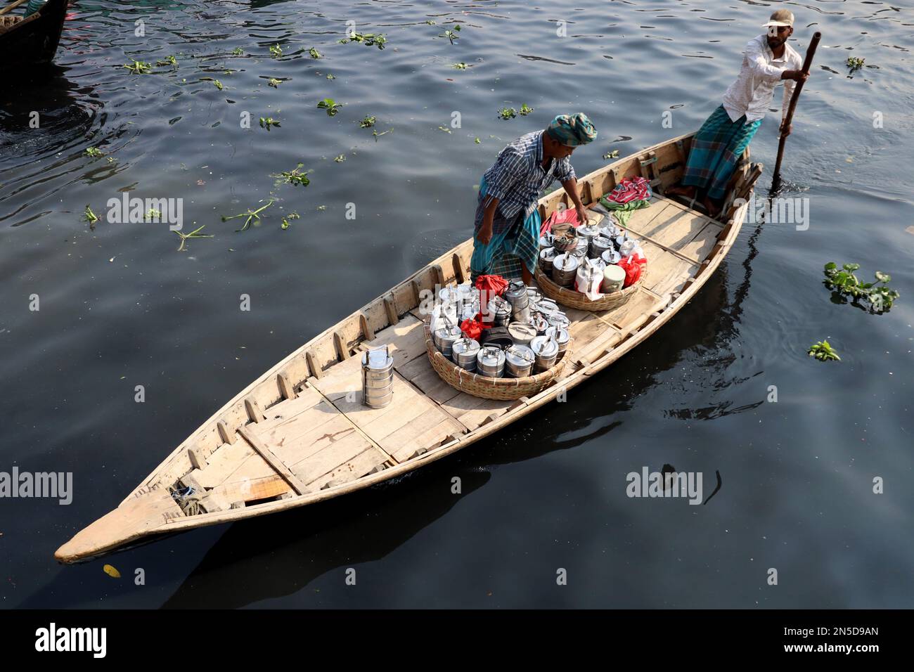Dhaka, Dhaka, Bangladesh. 9th Feb, 2023. Dabbawalas (Meal delivery