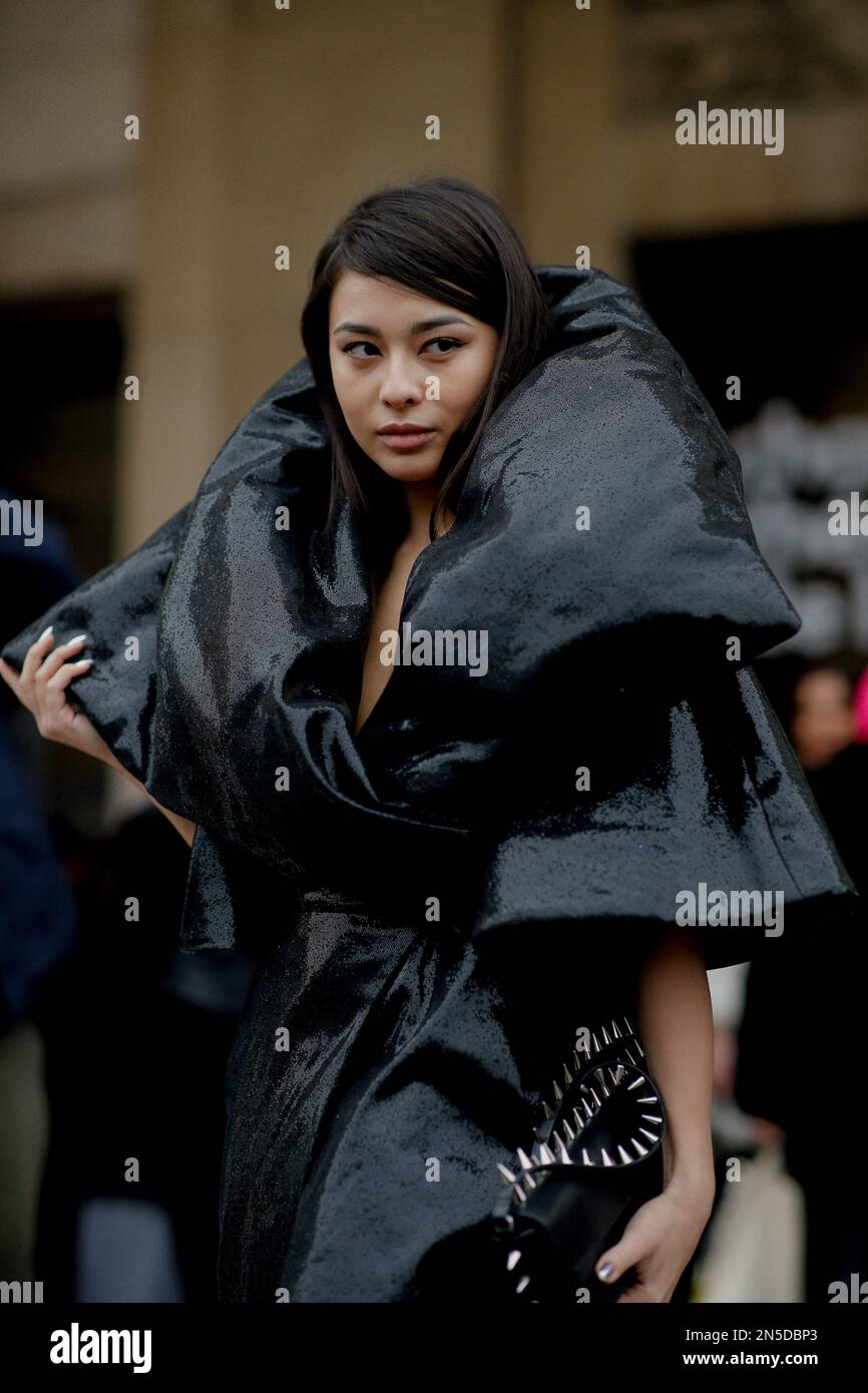 Street style, Diana Korkunova arriving at Stephane Rolland Spring Summer  2023 Haute Couture show, held at Palais de Chaillot, Paris, France, on  January 24th, 2023. Photo by Marie-Paola Bertrand-Hillion/ABACAPRESS.COM  Stock Photo -