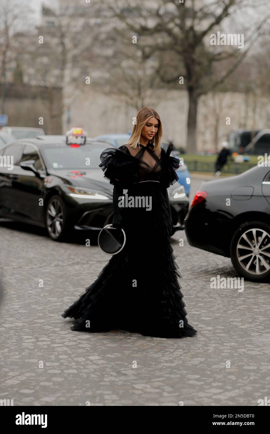 Street style, Mariella Sarto arriving at Stephane Rolland Spring Summer