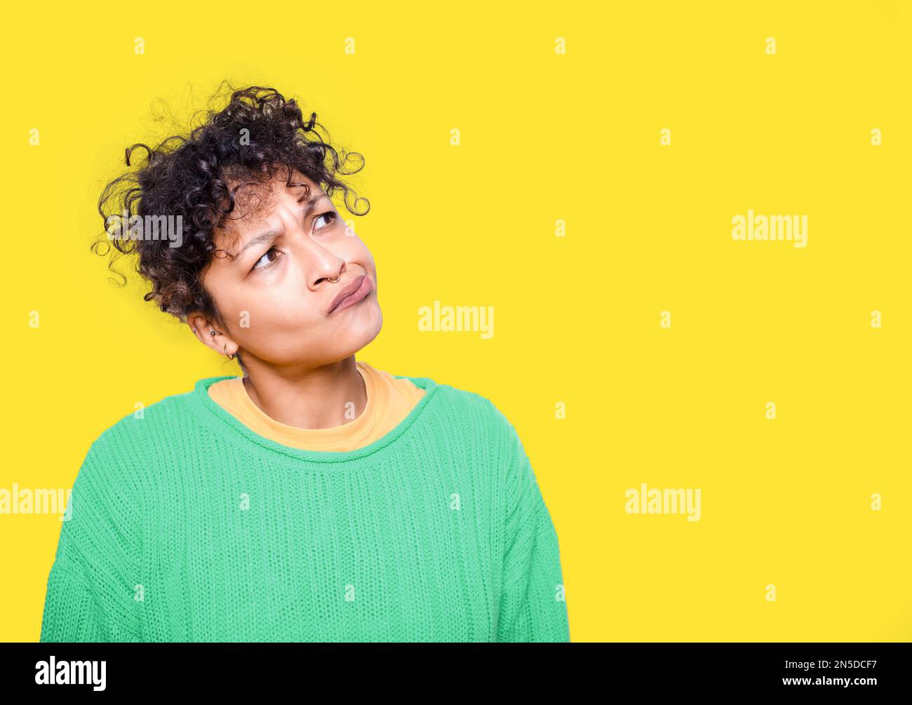 Thinking question hi-res stock photography and images - Alamy