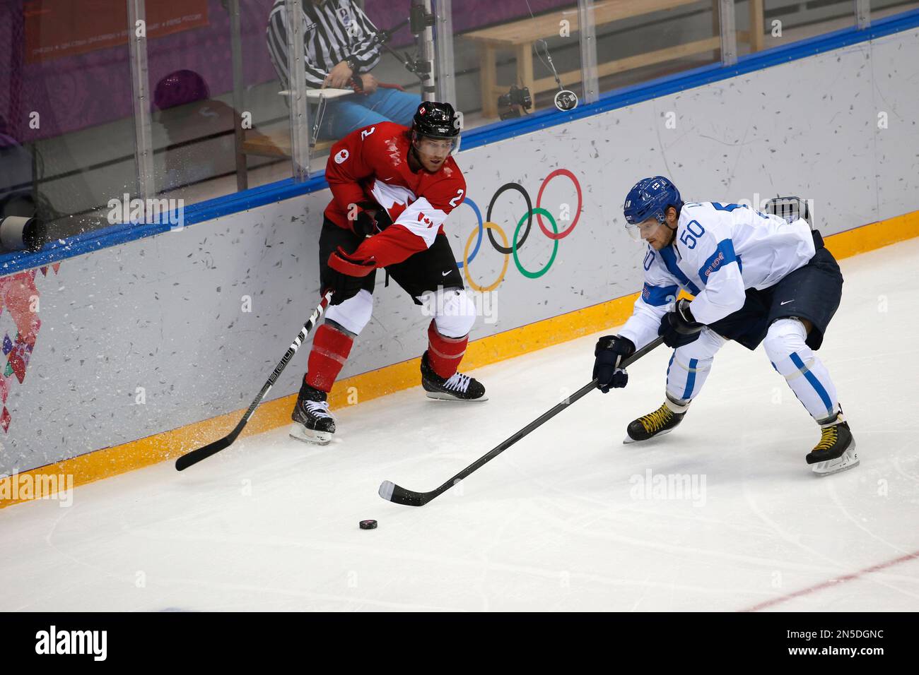 Canada defenseman Duncan Keith (2) in action against Finland during a men's  ice hockey game at the 2014 Winter Olympics, Sunday, Feb. 16, 2014, in  Sochi, Russia. (AP Photo/Julio Cortez Stock Photo - Alamy