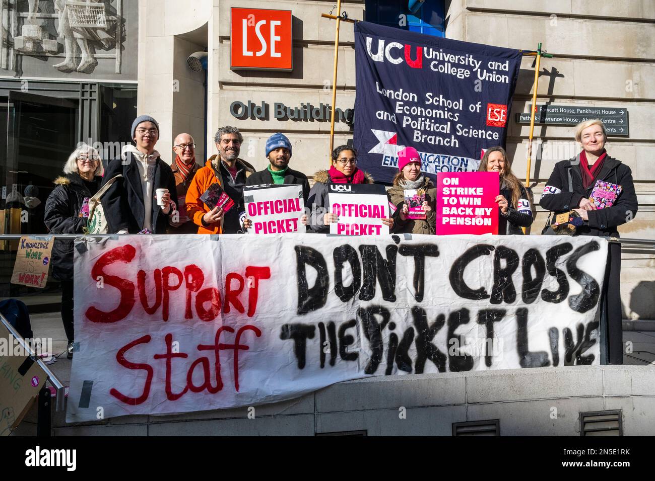 London, UK.  9 February 2023.  University staff at a picket line outside the London School of Economics (LSE) on Kingsway.  According to the University and College Union (UCU), more than 70,000 staff at 150 universities across the UK striking in disputes over pay, conditions and pensions.  Credit: Stephen Chung / Alamy Live News Stock Photo