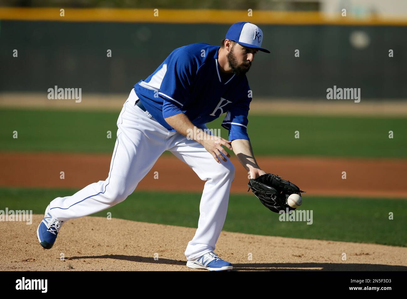 Royals pitchers, catchers to report to spring training Feb. 15