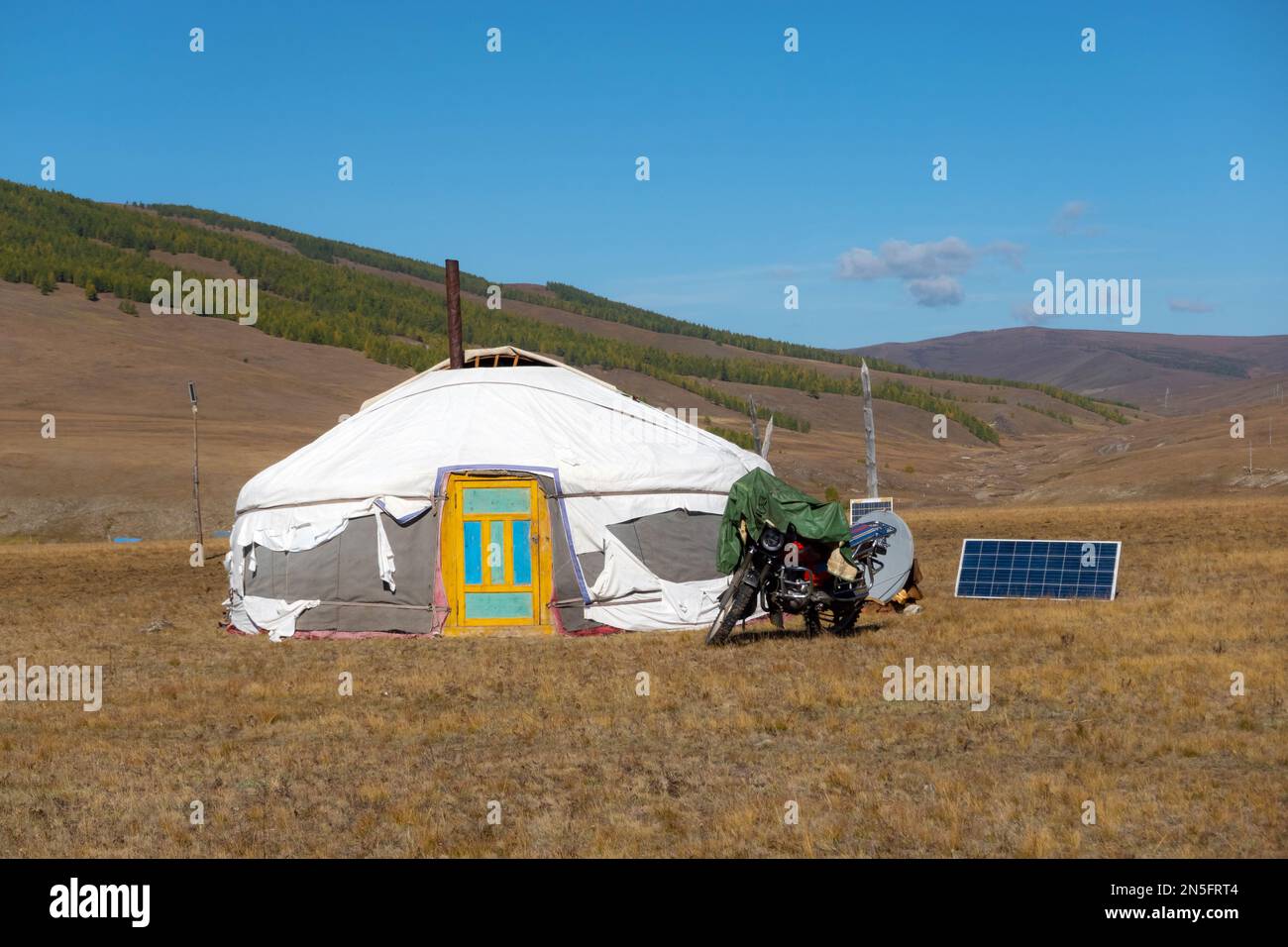Mongolian camp hi-res stock photography and images - Alamy