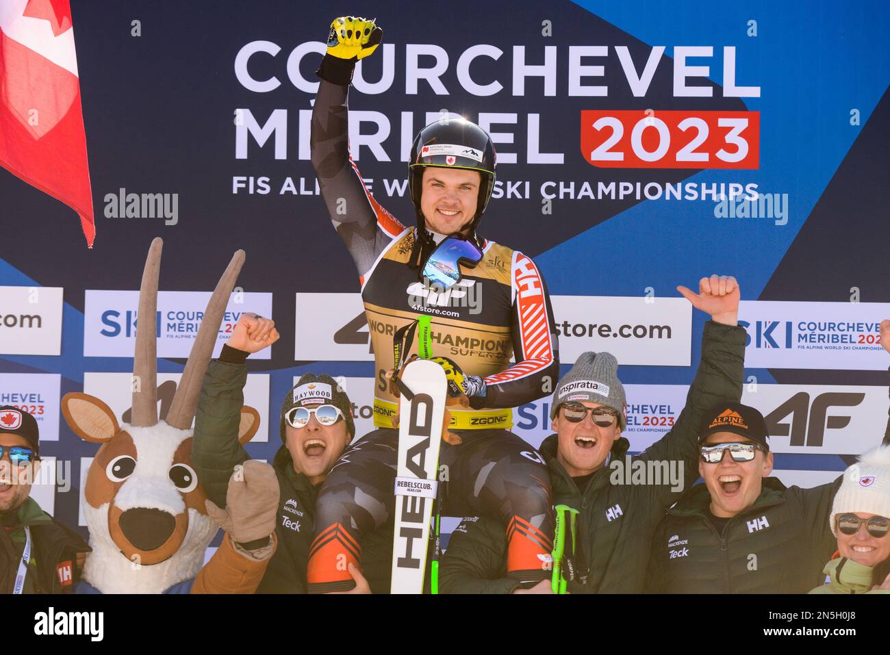 France. 9th Feb, 2023. JAMES CRAWFORD of Canada with members of the Canadian Ski Team after he won the Men's Super-G ski race in Courchevel France. (Credit Image: © Christopher Levy/ZUMA Press Wire) EDITORIAL USAGE ONLY! Not for Commercial USAGE! Credit: ZUMA Press, Inc./Alamy Live News Stock Photo