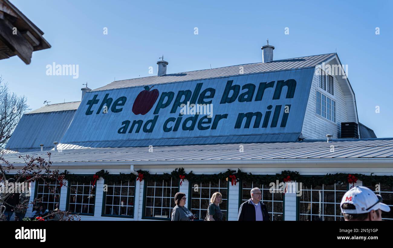 The apple barn and cider mill in Pigeon Stock Photo Alamy