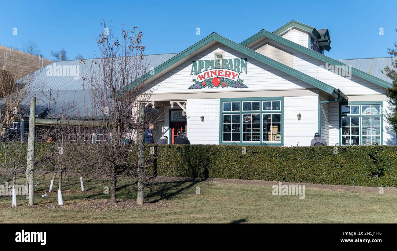 The apple barn and cider mill in Pigeon Stock Photo Alamy