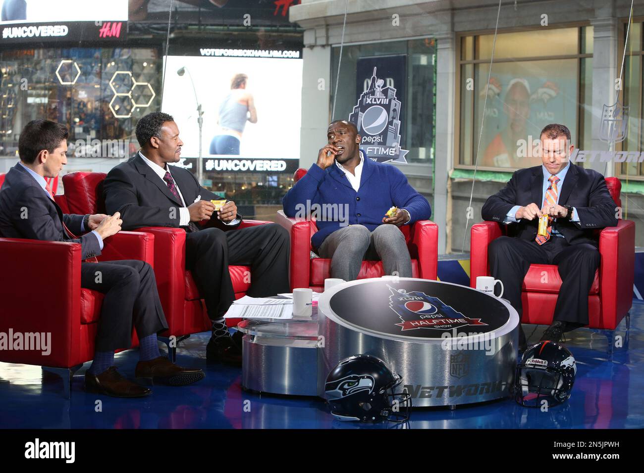 IMAGE DISTRIBUTED FOR BUTTERFINGER PEANUT BUTTER CUPS Football legend