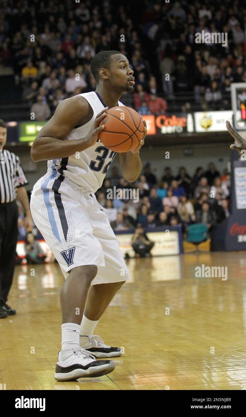 Villanova's James Bell (32) in action during an NCAA college basketball