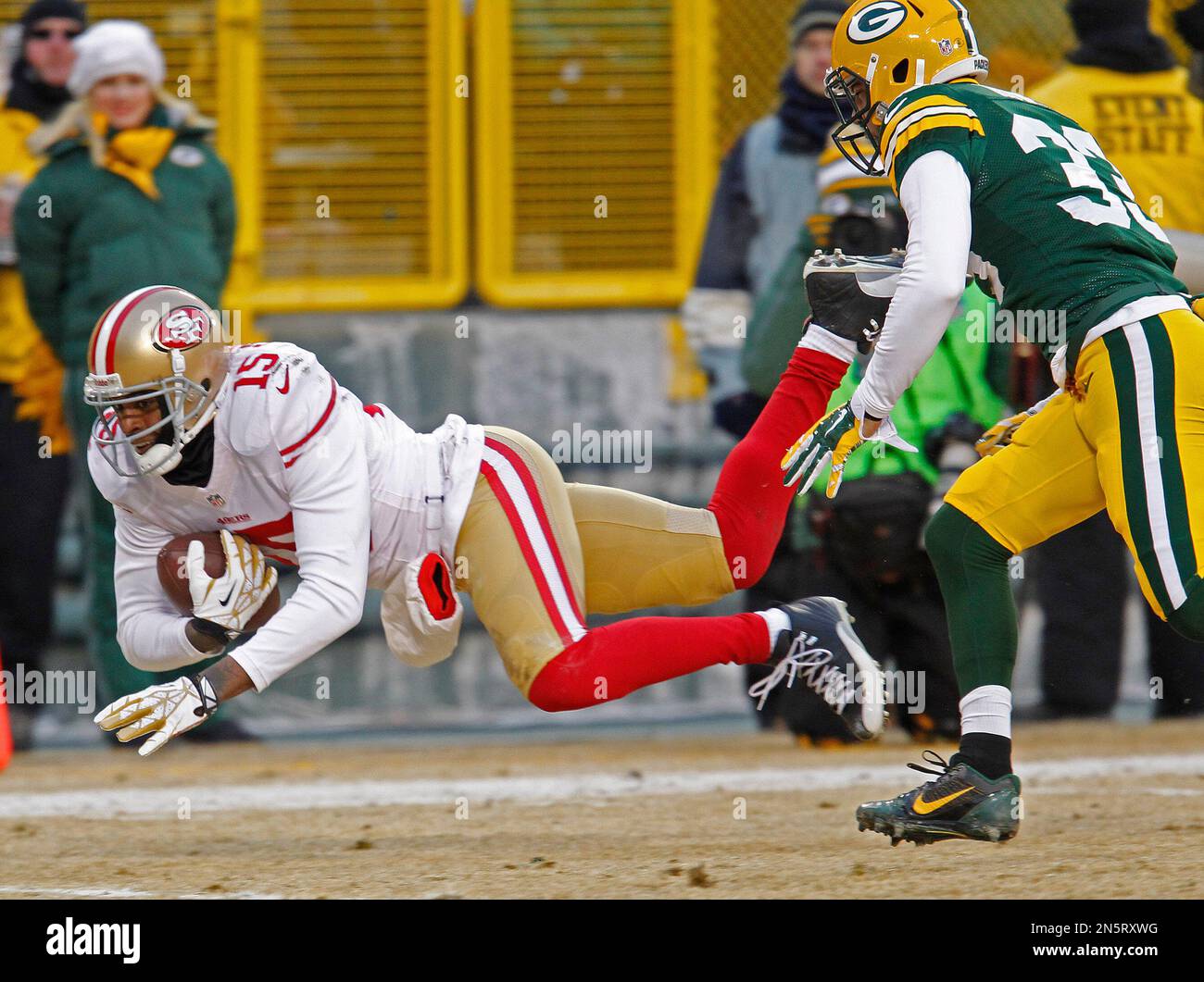 San Francisco 49ers wide receiver Michael Crabtree makes a catch while