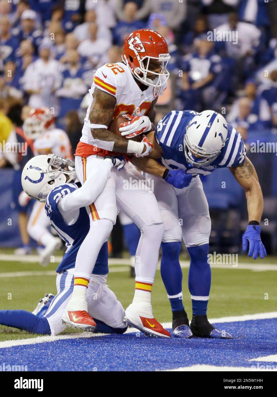 Kansas City Chiefs wide receiver Dwayne Bowe (82) scores a touchdown as