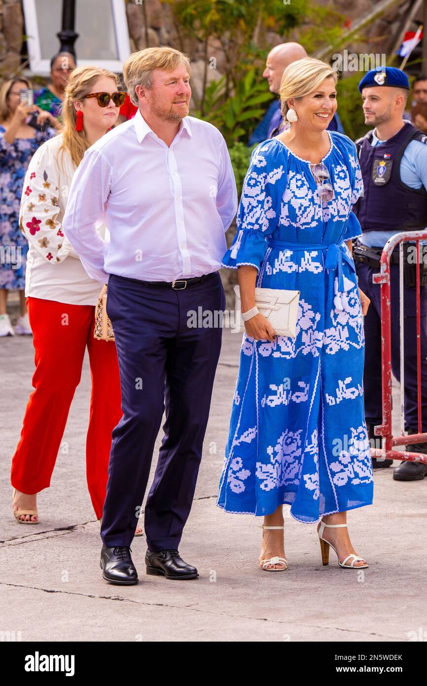 King Willem-Alexander and Queen Maxima of the Netherlands with Princess ...